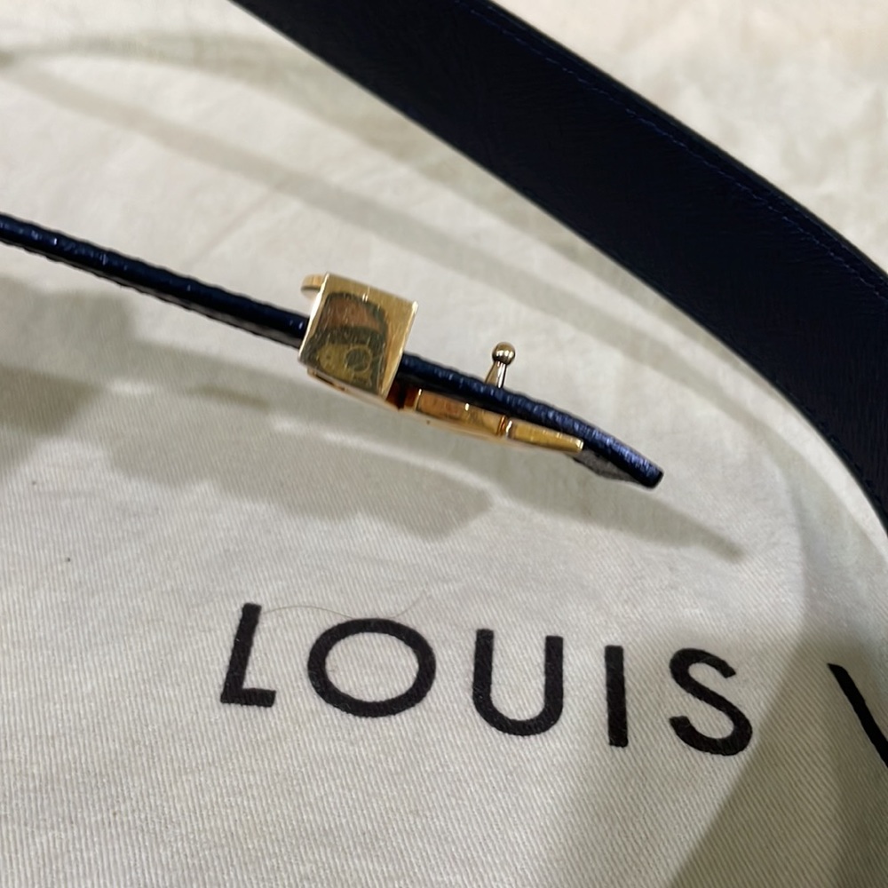 Sold  / Louis Vuitton Monogram reversible belt 80/32 - Picture 9 of 16